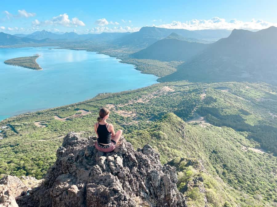 Mauritius: Le Morne Mountain Guided Sunrise Hike and Climb - Meeting before dawn at Le Morne Public Beach