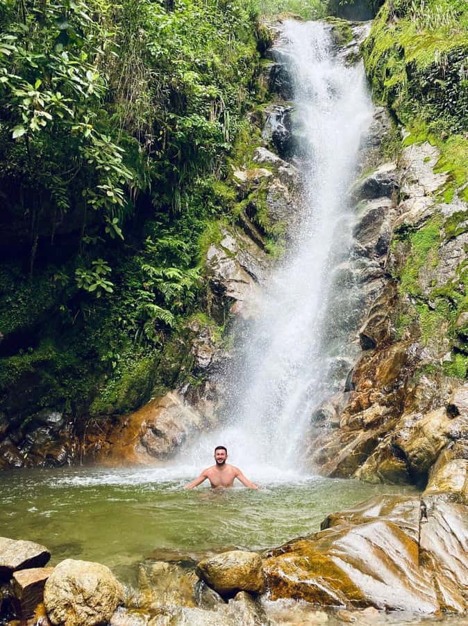 Medellín: Secret Waterfall Hike Tour with Snack and Coffee - What makes the waterfall stop worthwhile