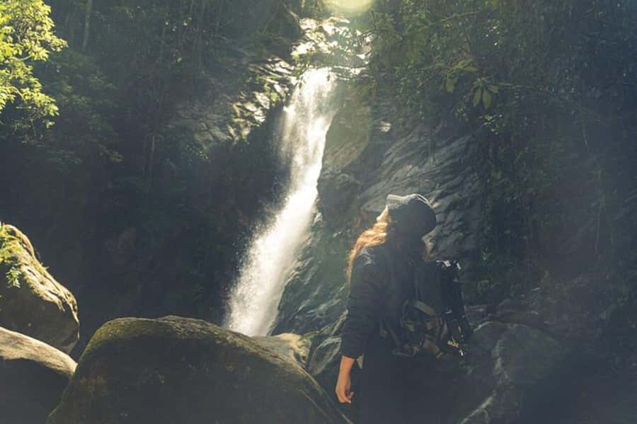 Medellín: Secret Waterfall Hike Tour with Snack and Coffee - A realistic five-hour schedule