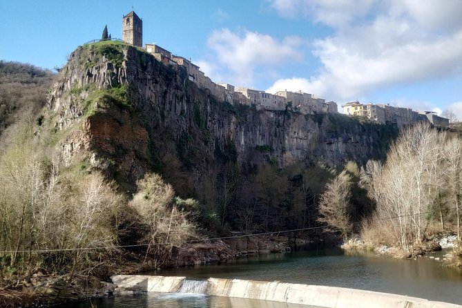 Medieval Villages & La Garrotxa Volcanic Zone Hiking. Small Group Tour - The drive from Barcelona and the morning start