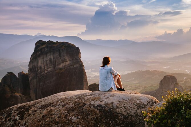 Meteora: Hiking Tour with Local Guide and Monastery Visit - St. Nicholas Anapavsa and the first views