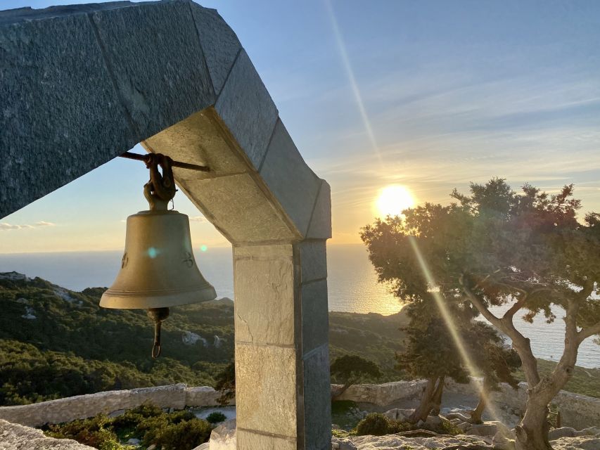Monolithos: Small Group Hike and Sunset at Monolithos Castle - What the small group adds