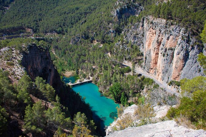 Montanejos Hiking Tour & Thermal Pools from Valencia - What to pack for the day