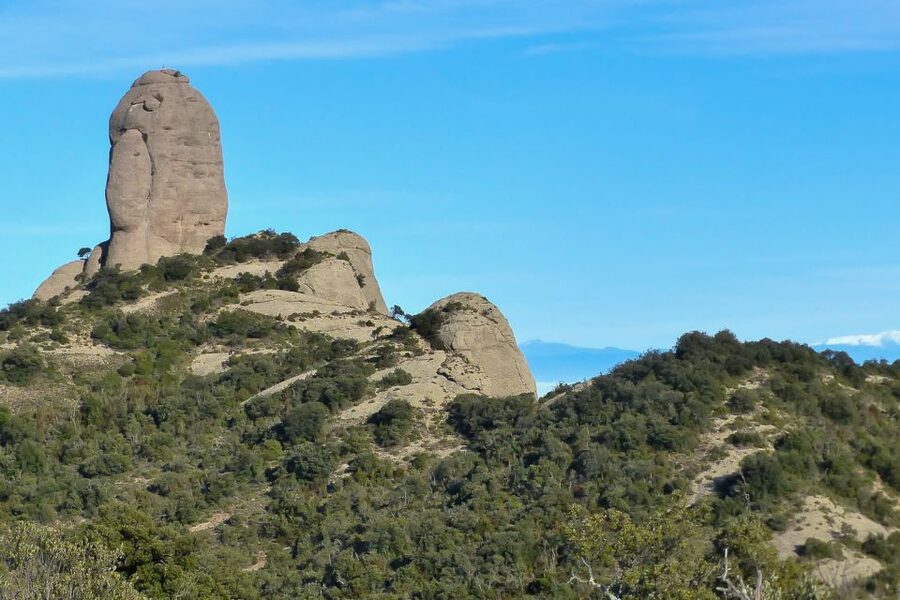 Montserrat: 6-Hour Tour with a Choice of 3 Levels of Hiking - Why Montserrat works best on foot