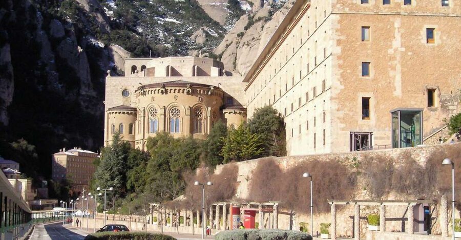 Montserrat: 6-Hour Tour with a Choice of 3 Levels of Hiking - The 50-minute drive from Barcelona