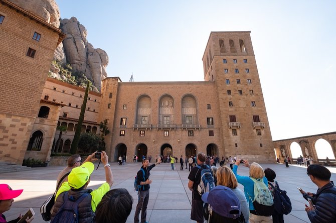 Montserrat Half Day with Cable Car and Easy Hike from Barcelona - Forty-five minutes for food, shopping, and a pause