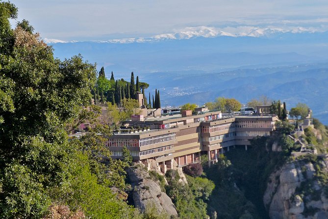 Montserrat Hiking Experience from Barcelona - Snacks, photos, and the pace of the day