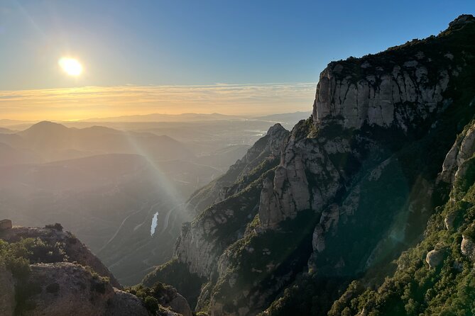 Montserrat very early : Hiking, Abbey, very small group - Why the 6:45 a.m. departure matters