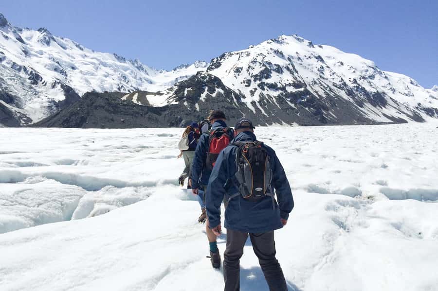 Mount Cook: 3 Hour Heli Hike to the Tasman Glacier - The 15-minute flight to the glacier