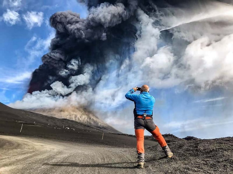 Mount Etna: Trek to 3000m with cable car and 4x4 - Key points before you book