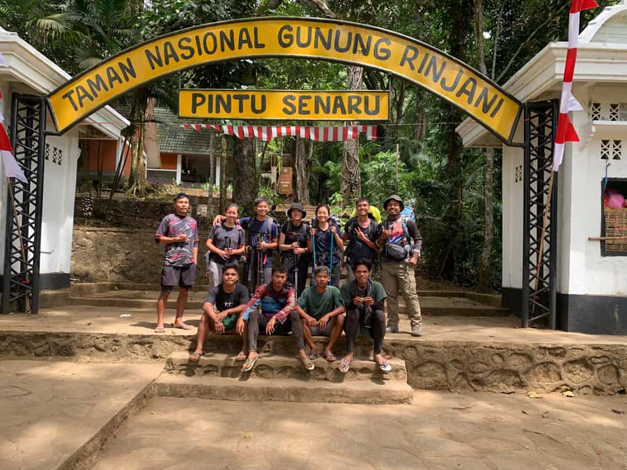 Mount Rinjani 2-Day Trek to Senaru Crater Rim - What you should carry