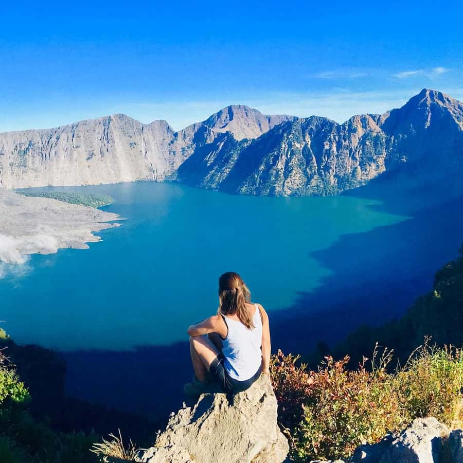 mount rinjani One day trek - From Senaru village into the forest