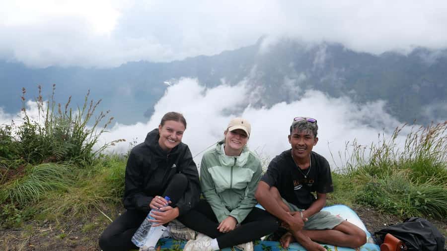 Mount Rinjani Trekking 2D/1N Summit Sunrise & Sunset Views - The crater rim at sunset and Segara Anak below