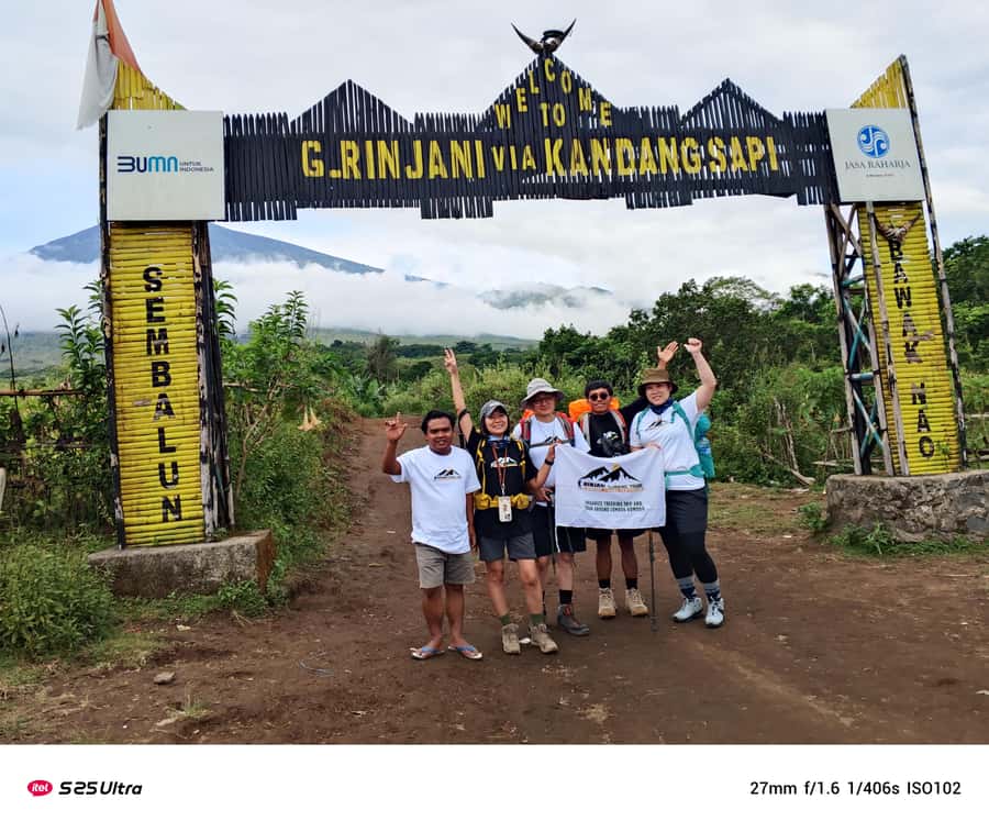 Mount Rinjani Trekking 2D/1N Summit Sunrise & Sunset Views - Day two: the 2:30 am climb to the summit