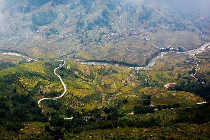 Mountain views and villages trek – 1 Day - A mountain view before the village walk