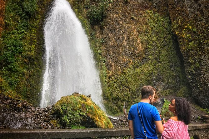 Multnomah Falls and Columbia River Gorge Half-Day Hiking Tour - Vista House puts the Gorge into perspective