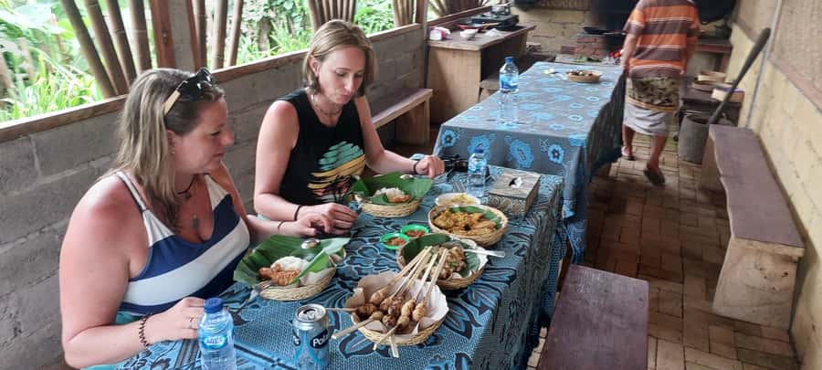 Munduk : Jungle Trekking,Canoeing,waterfall &authentic lunch - Timing, fitness, and what to pack