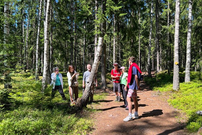 National Park Hike & Finnish Smoke Sauna Experience with Campfire Lunch - Timing, clothing, and small practical details