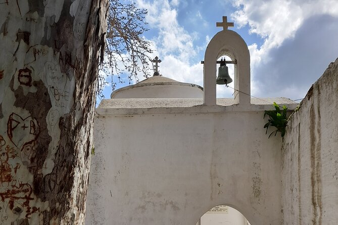 Naxos: Countryside hike among villages & Byzantine churches - Through the olive groves of the Tragea Valley