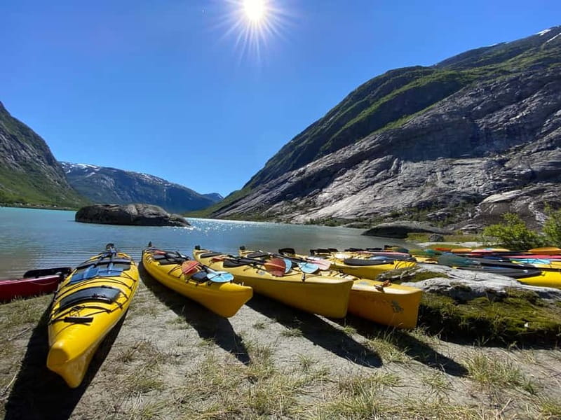 Nigards: Kayaking and Glacier Hike - The first 30 minutes on Nigardsbrevatnet