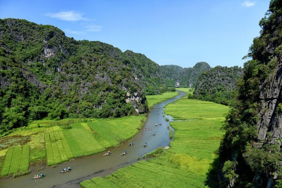 Ninh Binh: Hoa Lu, Trang An and Mua Caves Hiking Day Trip - Lunch and the middle of the day