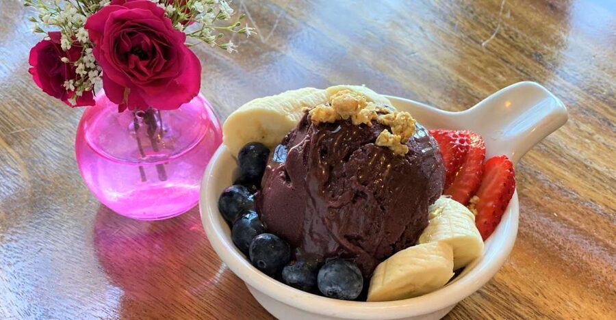 Oahu: Diamond Head Sunrise Hike with Acai Bowl and Malasada - The 30-minute climb to the summit