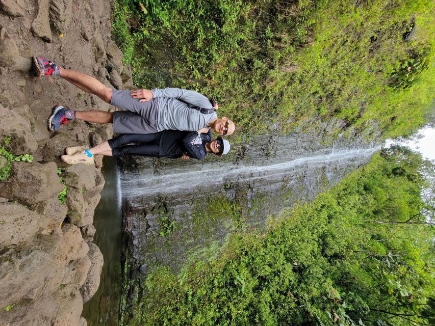 Oahu: Waikiki E-Bike Ride and Manoa Falls Hike - From Waikiki streets to Manoa Valley