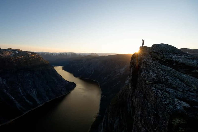 Odda: Overnight Hike to Trolltunga - Starting at Skjeggedal and Mågelitopp
