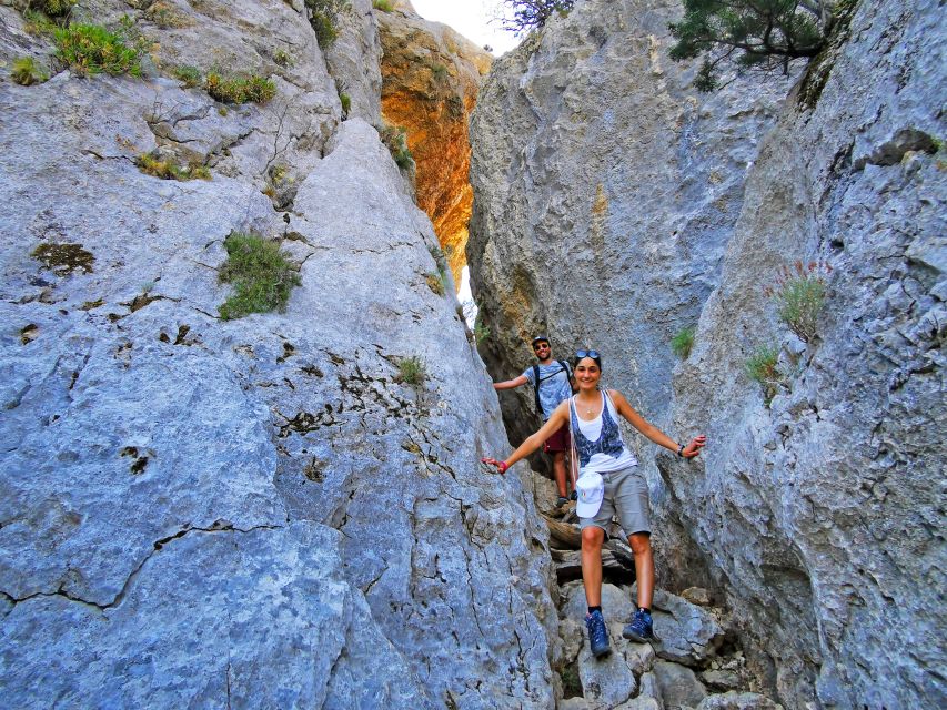 Orosei-Dorgali-Oliena: Hike to nuragic village of Tiscali - The first trail through oak and scrub