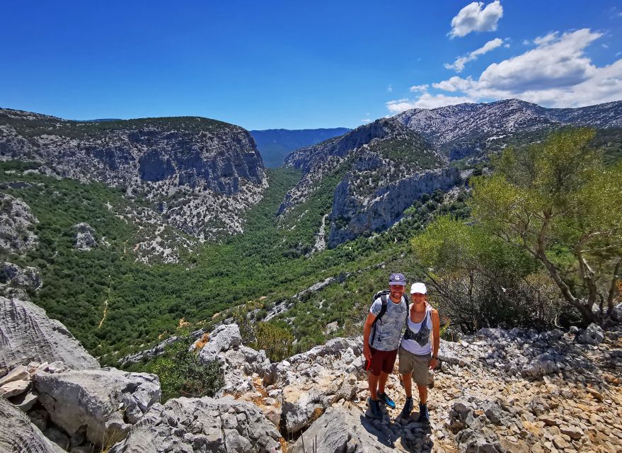 Orosei-Dorgali-Oliena: Hike to nuragic village of Tiscali - The Monte Tiscali ridge and picnic stop