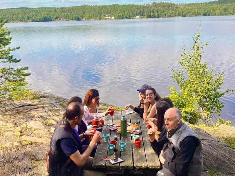 Oslo: Winter Wonderland Forest Hike and Campfire with a Dog - Is $146 a fair price?