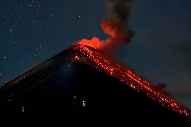 Overnight Adventure Hike Acatenango Volcano - Guides and group management