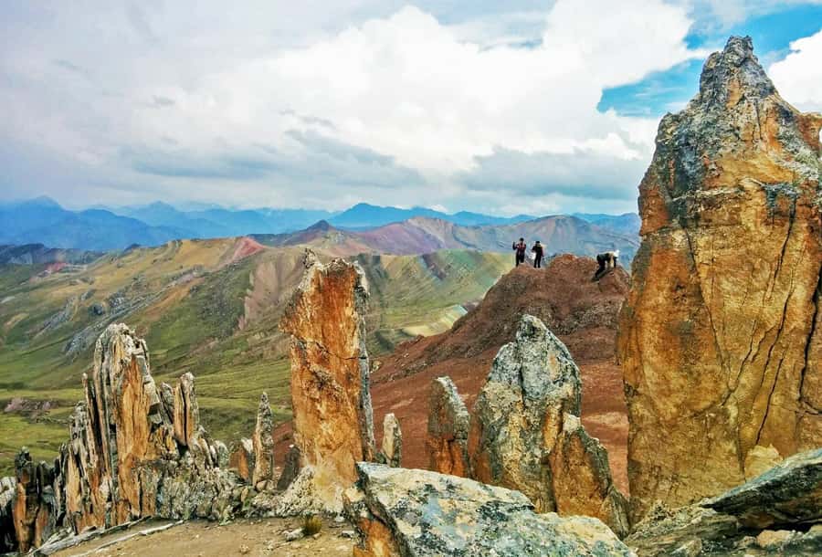 Palcoyo mountain hiking + stone forests - Breakfast in Cusipata, then the mountain road