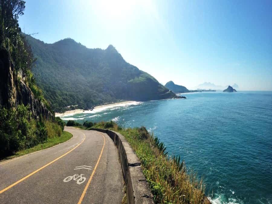 Pedra do Telégrafo Hike and Beach Full-Day Tour - Pedra da Bigorna and the summit view