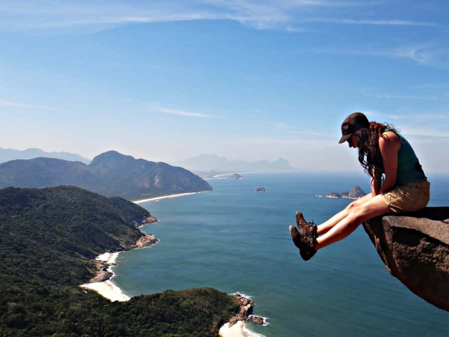 Pedra do Telégrafo Hike and Beach Full-Day Tour - Guides, photos, and the human side of the outing