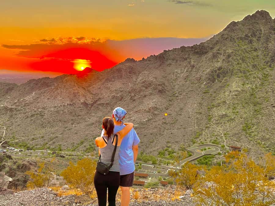 Phoenix: Sonoran Desert Guided Sunset Hike - Reading the rock and plants with a local guide