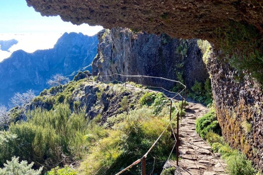 Pico Do Arieiro Pico Ruivo Sunrise or Morning Hike Transfers - Who should book this hike