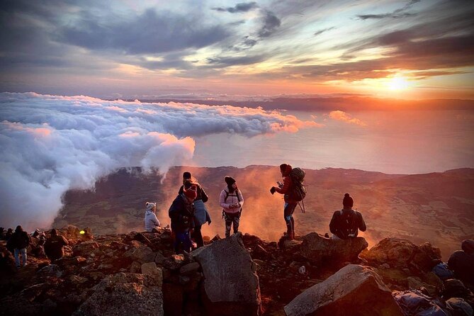 Pico Mountain: Climb the Highest Point of Portugal 2351m - Reaching Piquinho and Portugal’s highest point