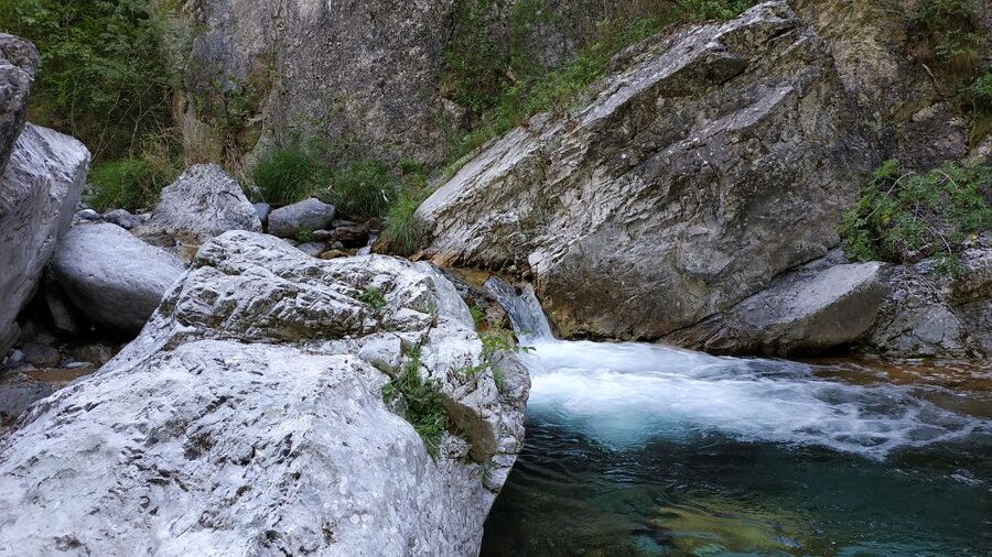 Pieria: Guided Hiking Tour in Enipeas Gorge of Mount Olympus - Group size, guiding, and the pickup wrinkle