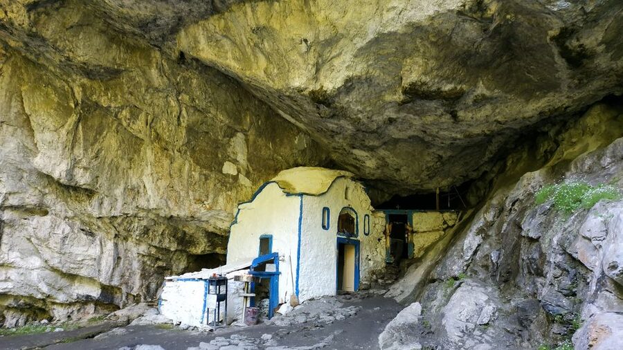 Pieria: Guided Hiking Tour in Enipeas Gorge of Mount Olympus - From Prionia to the first waterfall