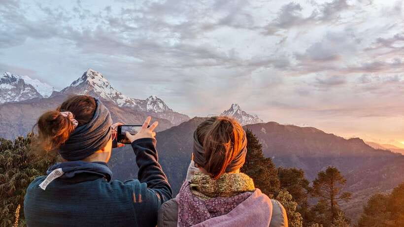 Pokhara: 4-Day Poon Hill and Ghandruk Guided Trek - What the guide and private format add