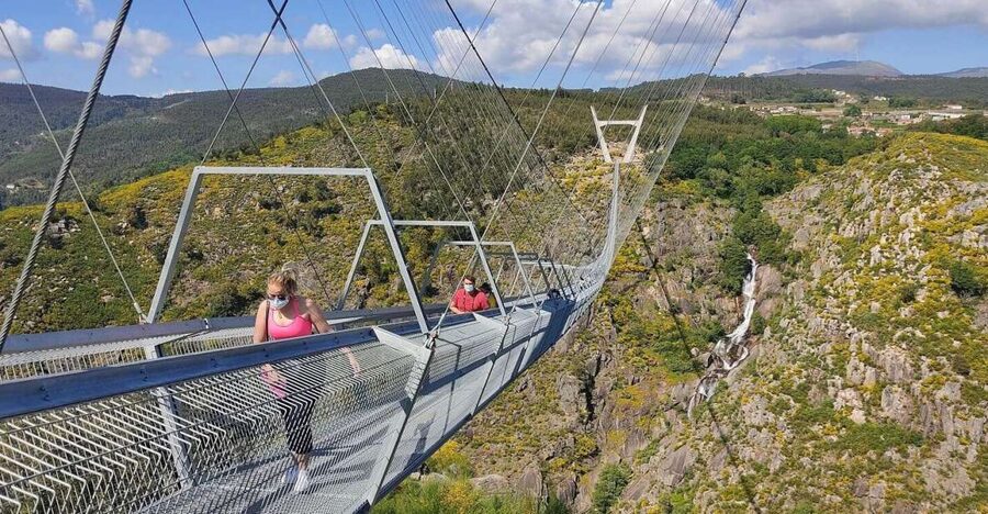 Porto: Paiva Walkways and Suspension Bridge Hike with Lunch - Crossing the 516 Arouca bridge above the Paiva River