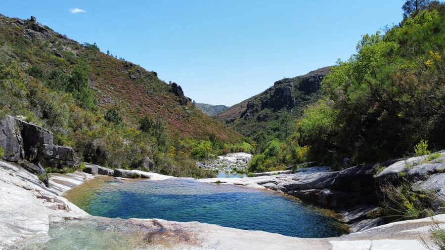 Porto: swimming, hiking, picnic in Gerês National Park - From Santa Catarina Street to the mountains