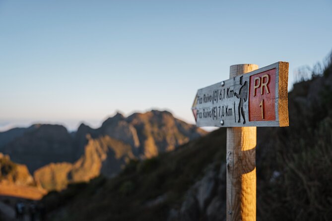 PR1 Pico do Arieiro Self-Guided Hiking Transfer (Morning slot) - How difficult is the hike?