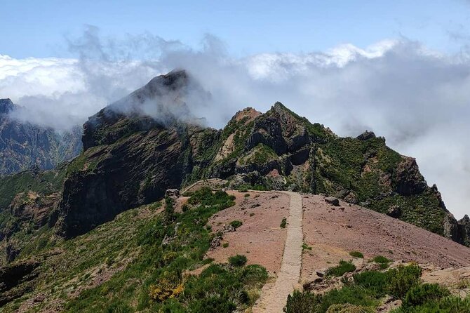 PR1 Pico do Arieiro Self-Guided Hiking Transfer (Morning slot) - What is included, and what should you bring?