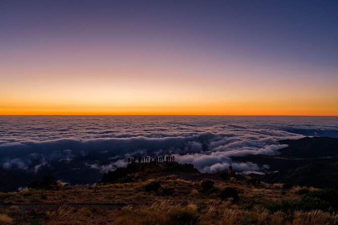PR1 Sunrise Pico do Arieiro Self-Guided Hiking Transfer - The 5:30 a.m. pickup and winding mountain drive