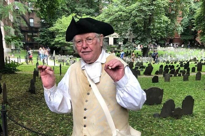 Private 1.5-Hour Freedom Trail Walking Tour with Costumed Guide - Extending the walk to Bunker Hill Monument