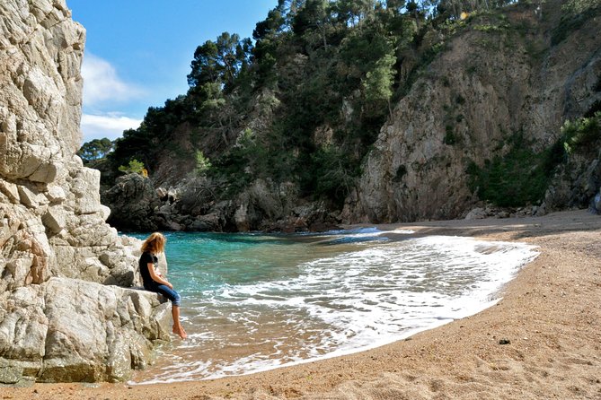 Private Costa Brava Hike and Snorkel from Barcelona with Lunch - Three hours on the coastal path