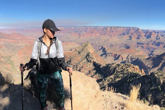 Private Grand Canyon Hike and Sightseeing Tour - A picnic lunch with a view