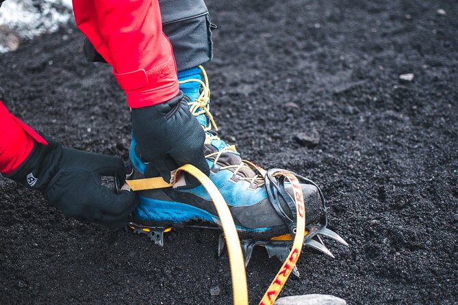 Private Guided Hike Experience on Sólheimajökull Glacier - From the parking lot to the glacier edge